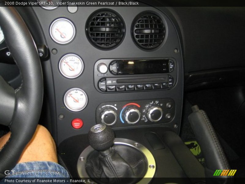 Controls of 2008 Viper SRT-10