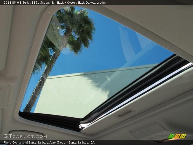 Sunroof of 2011 3 Series 335d Sedan