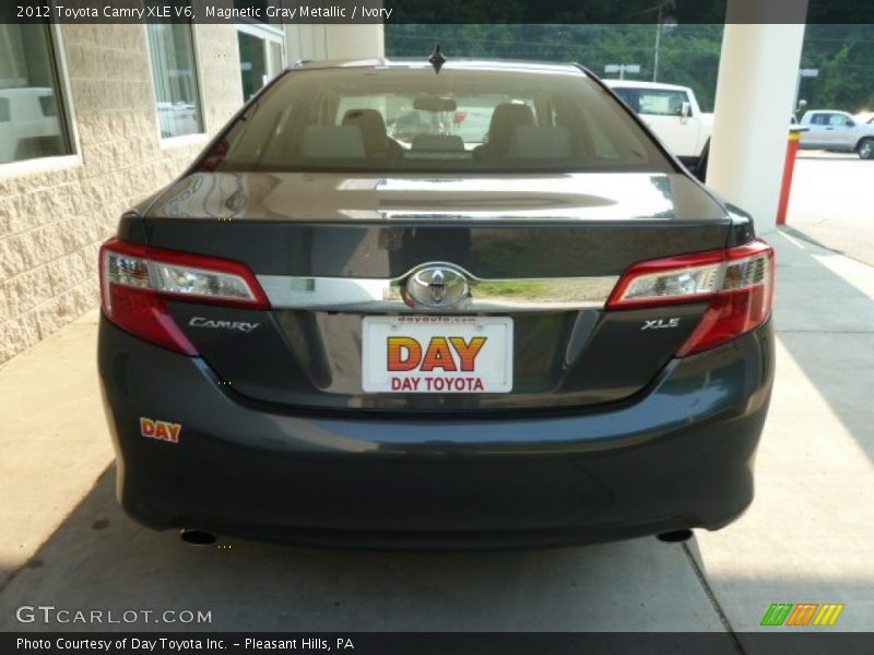 Magnetic Gray Metallic / Ivory 2012 Toyota Camry XLE V6