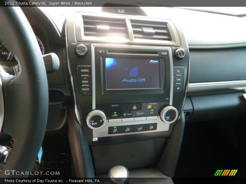 Super White / Black/Ash 2012 Toyota Camry SE