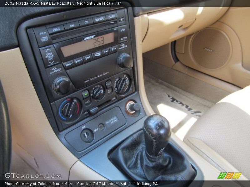 Controls of 2002 MX-5 Miata LS Roadster