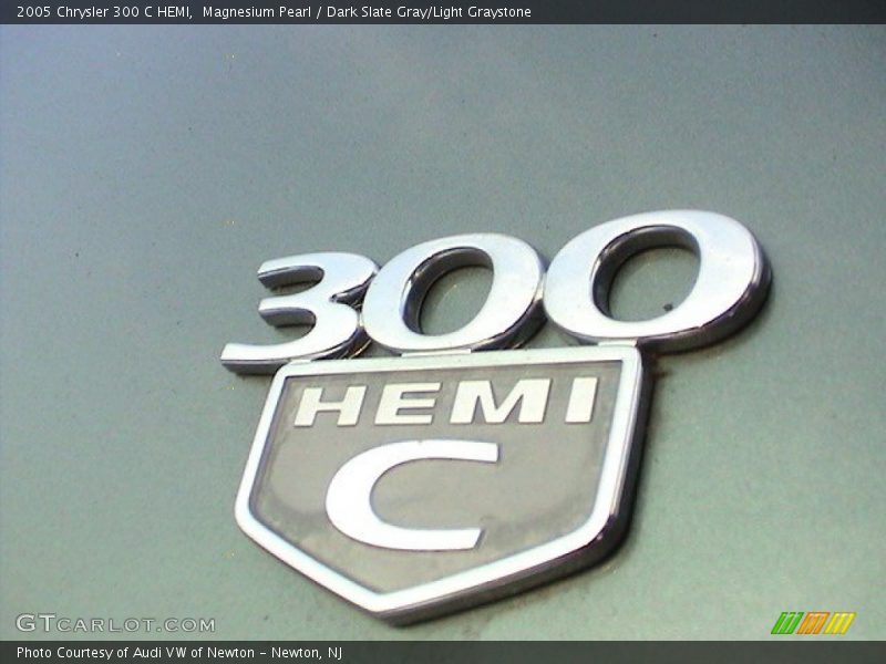 Magnesium Pearl / Dark Slate Gray/Light Graystone 2005 Chrysler 300 C HEMI
