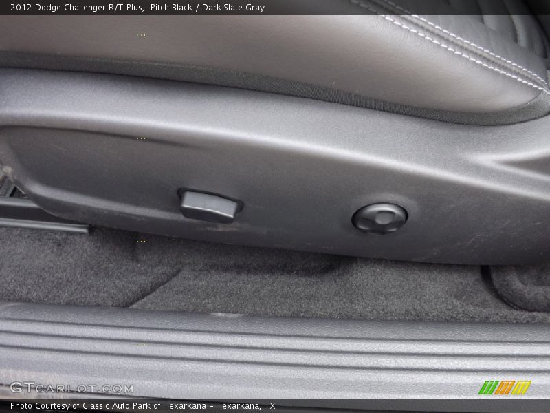 Pitch Black / Dark Slate Gray 2012 Dodge Challenger R/T Plus