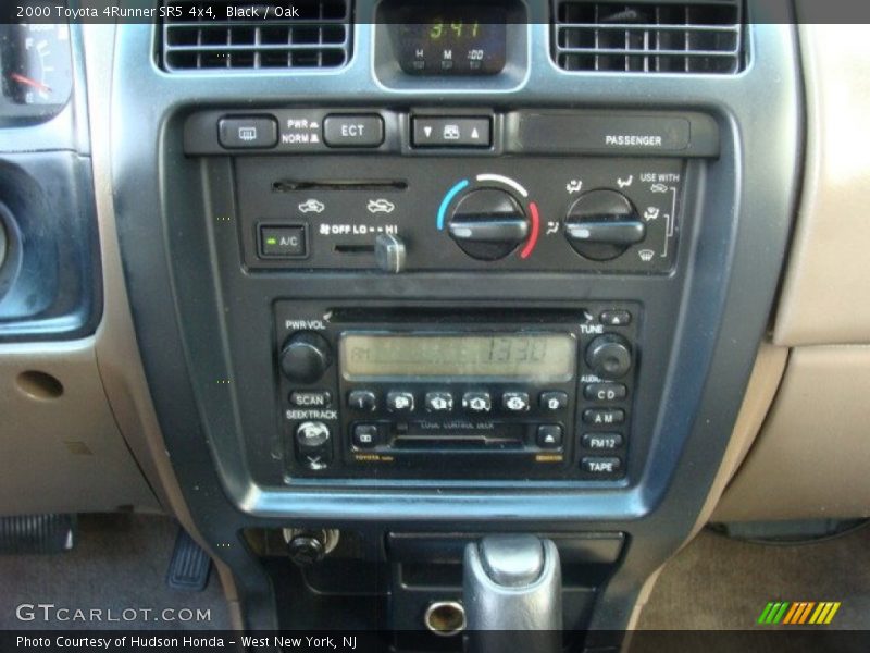 Black / Oak 2000 Toyota 4Runner SR5 4x4