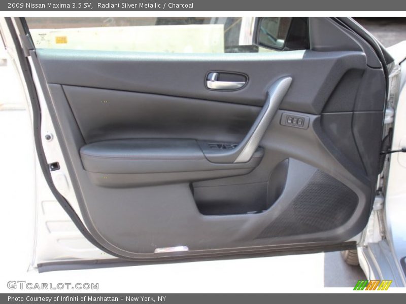 Radiant Silver Metallic / Charcoal 2009 Nissan Maxima 3.5 SV