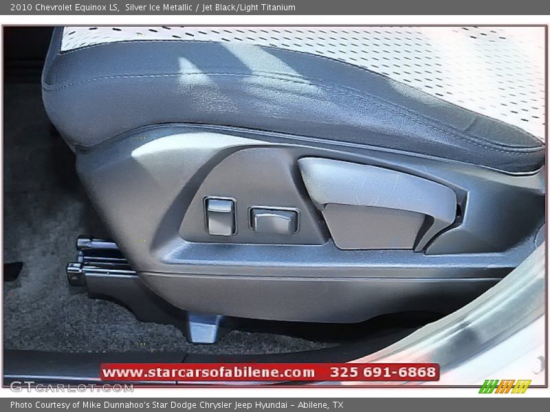 Silver Ice Metallic / Jet Black/Light Titanium 2010 Chevrolet Equinox LS