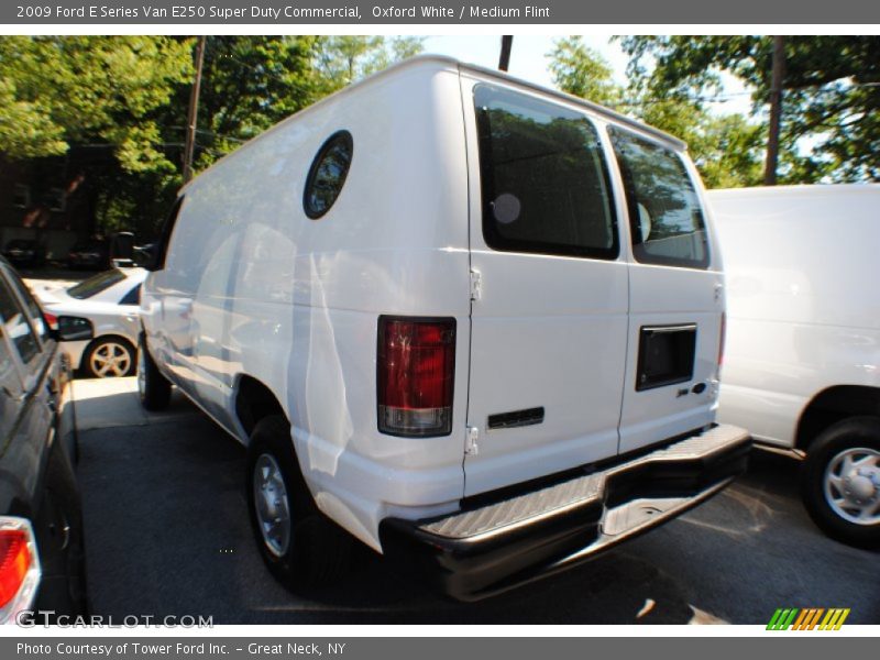 Oxford White / Medium Flint 2009 Ford E Series Van E250 Super Duty Commercial