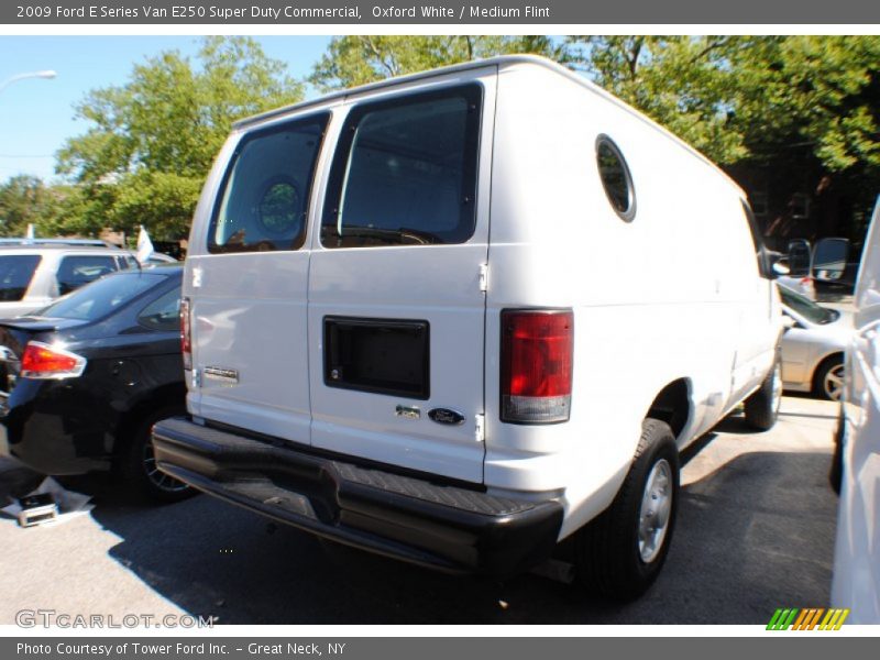 Oxford White / Medium Flint 2009 Ford E Series Van E250 Super Duty Commercial