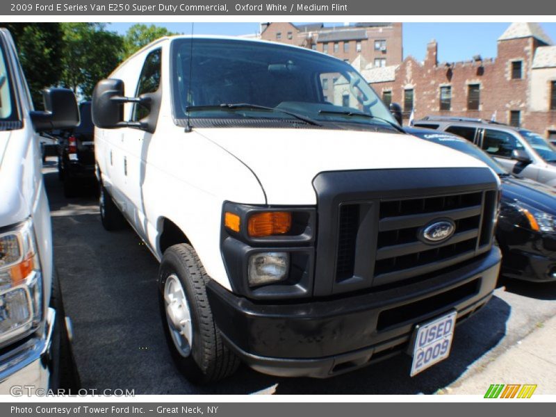 Oxford White / Medium Flint 2009 Ford E Series Van E250 Super Duty Commercial