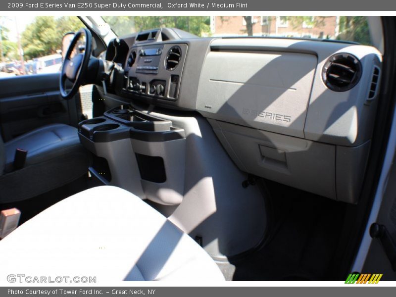 Oxford White / Medium Flint 2009 Ford E Series Van E250 Super Duty Commercial