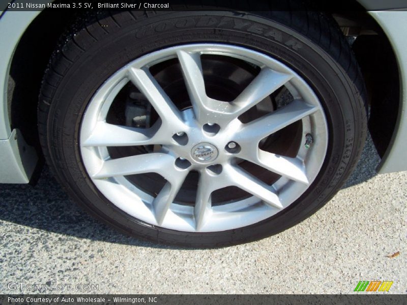 Brilliant Silver / Charcoal 2011 Nissan Maxima 3.5 SV