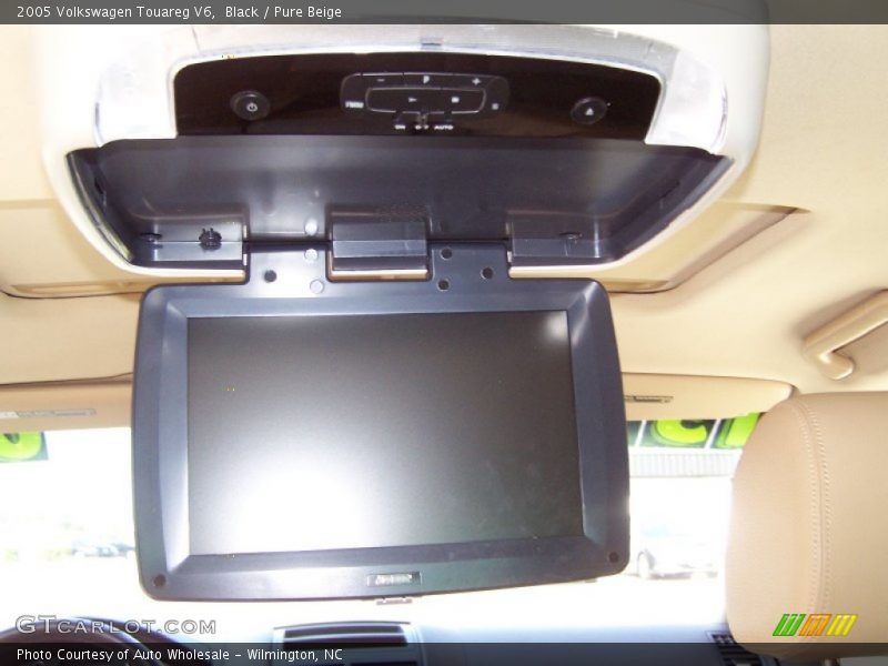Black / Pure Beige 2005 Volkswagen Touareg V6