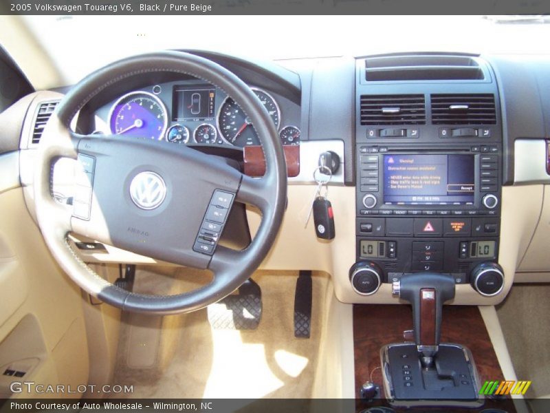 Black / Pure Beige 2005 Volkswagen Touareg V6