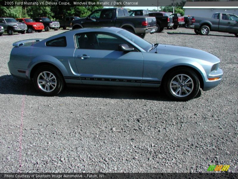 Windveil Blue Metallic / Dark Charcoal 2005 Ford Mustang V6 Deluxe Coupe
