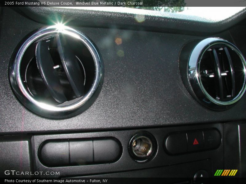 Windveil Blue Metallic / Dark Charcoal 2005 Ford Mustang V6 Deluxe Coupe
