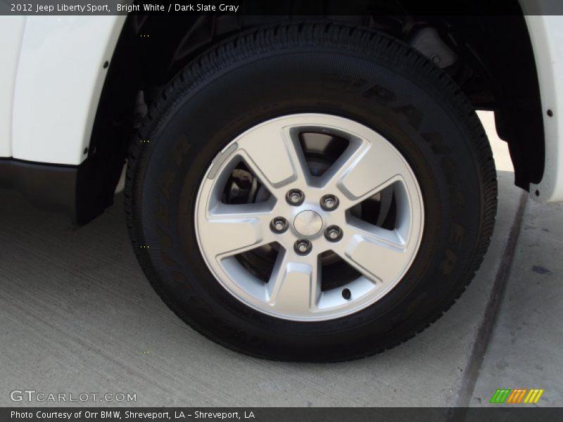 Bright White / Dark Slate Gray 2012 Jeep Liberty Sport
