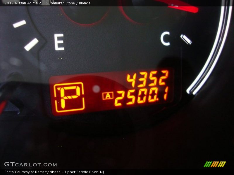 Saharan Stone / Blonde 2012 Nissan Altima 2.5 S