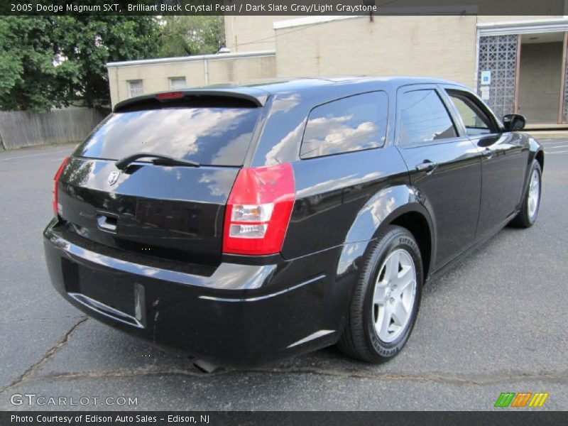 Brilliant Black Crystal Pearl / Dark Slate Gray/Light Graystone 2005 Dodge Magnum SXT