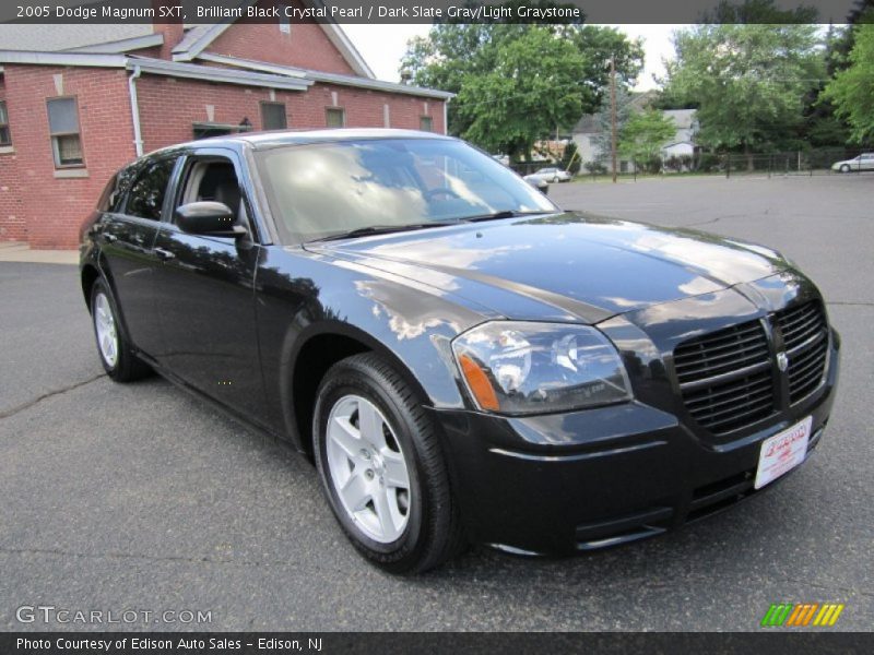 Brilliant Black Crystal Pearl / Dark Slate Gray/Light Graystone 2005 Dodge Magnum SXT