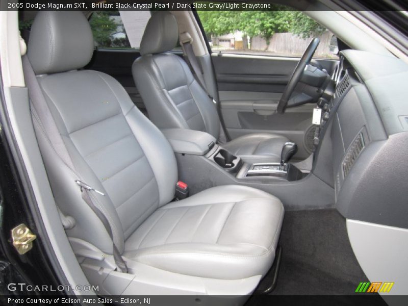 Brilliant Black Crystal Pearl / Dark Slate Gray/Light Graystone 2005 Dodge Magnum SXT