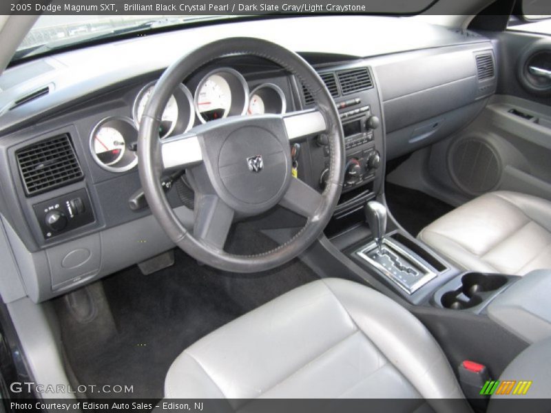 Brilliant Black Crystal Pearl / Dark Slate Gray/Light Graystone 2005 Dodge Magnum SXT
