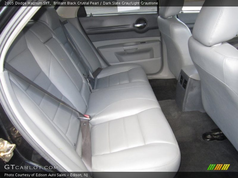 Brilliant Black Crystal Pearl / Dark Slate Gray/Light Graystone 2005 Dodge Magnum SXT