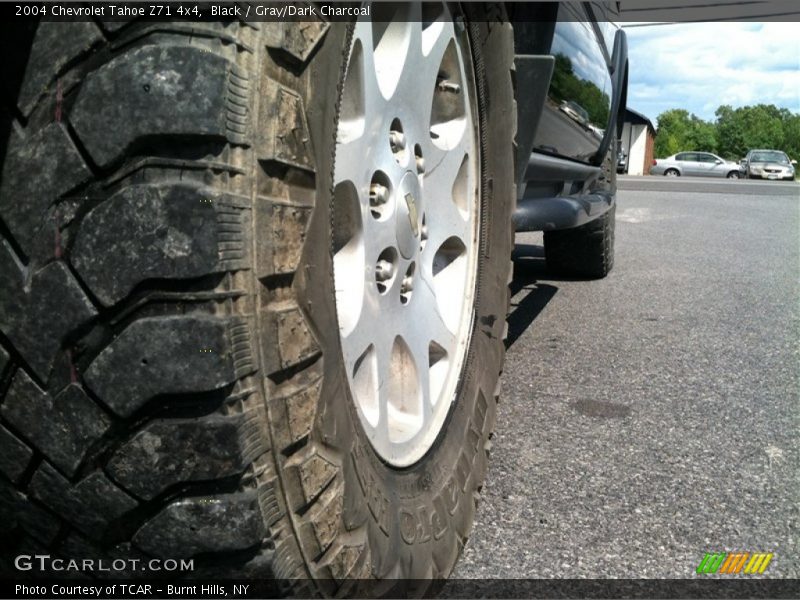 Black / Gray/Dark Charcoal 2004 Chevrolet Tahoe Z71 4x4