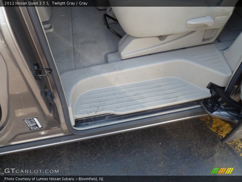 Twilight Gray / Gray 2011 Nissan Quest 3.5 S