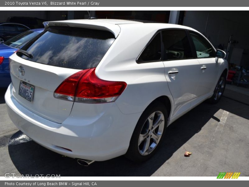 Blizzard White Pearl / Gray 2010 Toyota Venza V6