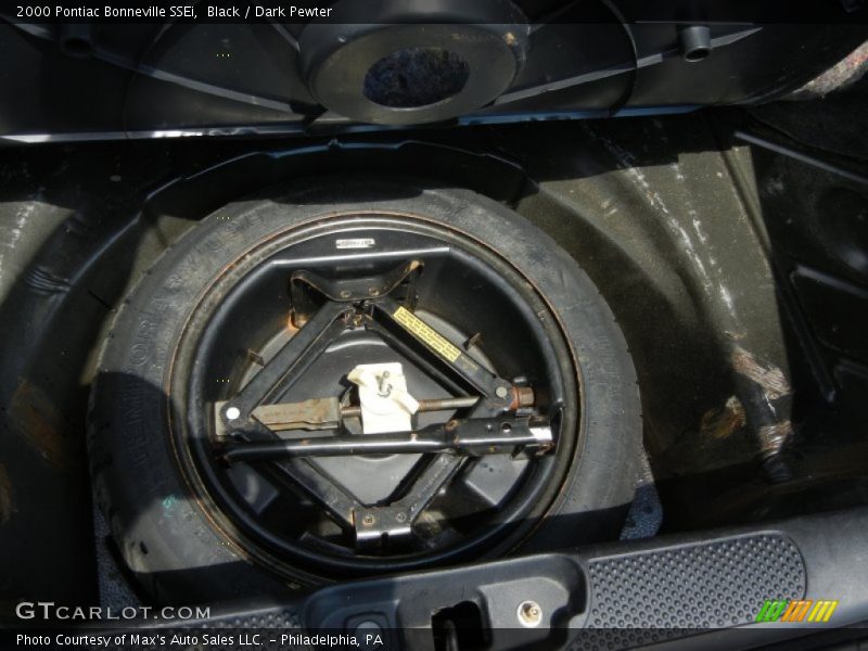 Black / Dark Pewter 2000 Pontiac Bonneville SSEi