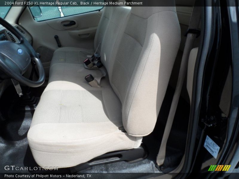 Black / Heritage Medium Parchment 2004 Ford F150 XL Heritage Regular Cab