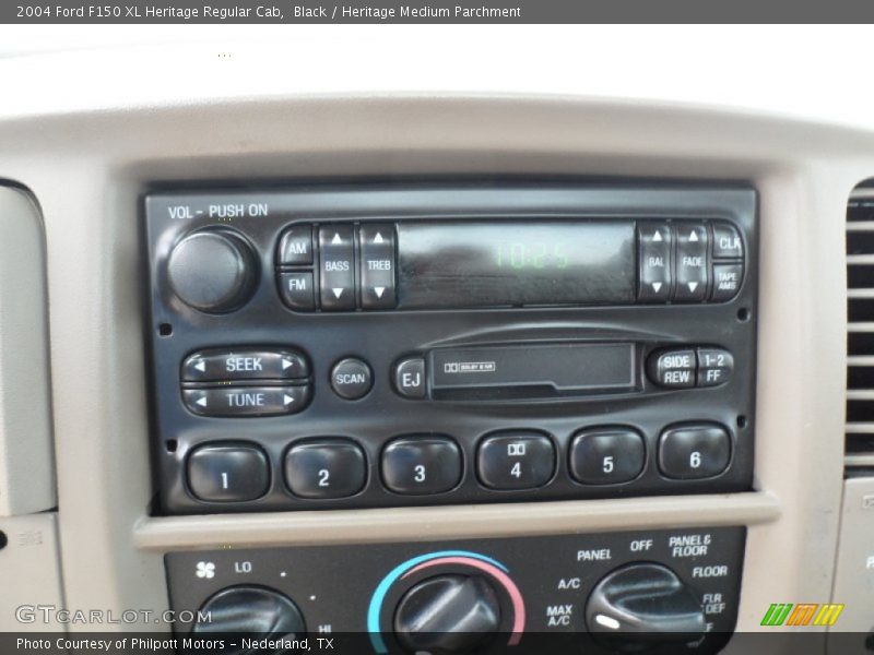 Black / Heritage Medium Parchment 2004 Ford F150 XL Heritage Regular Cab