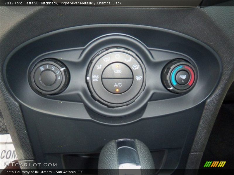 Ingot Silver Metallic / Charcoal Black 2012 Ford Fiesta SE Hatchback
