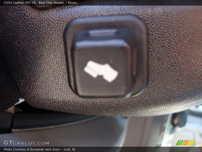 Blue Chip Metallic / Ebony 2004 Cadillac SRX V6