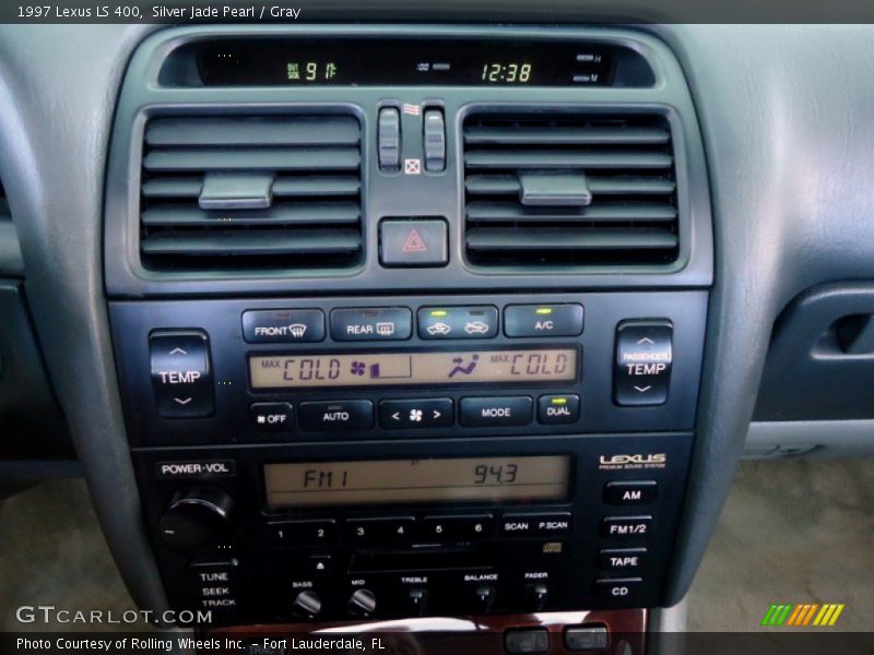 Controls of 1997 LS 400
