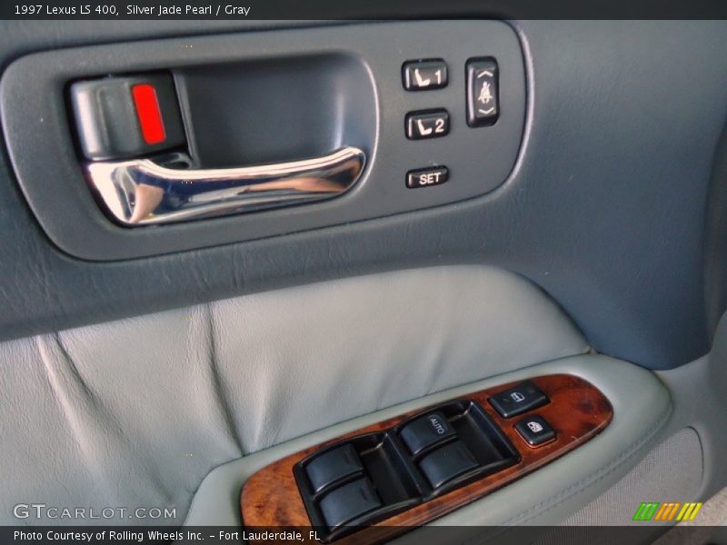 Controls of 1997 LS 400