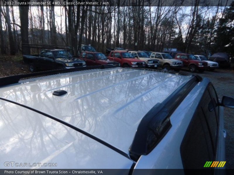 Classic Silver Metallic / Ash 2012 Toyota Highlander SE 4WD