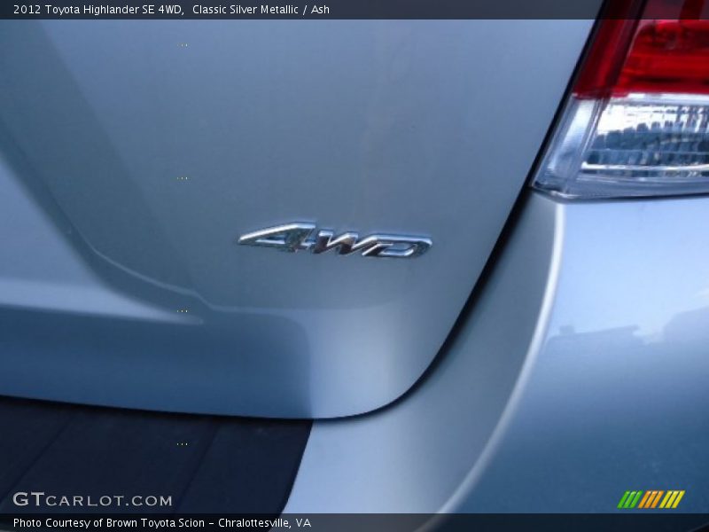 Classic Silver Metallic / Ash 2012 Toyota Highlander SE 4WD