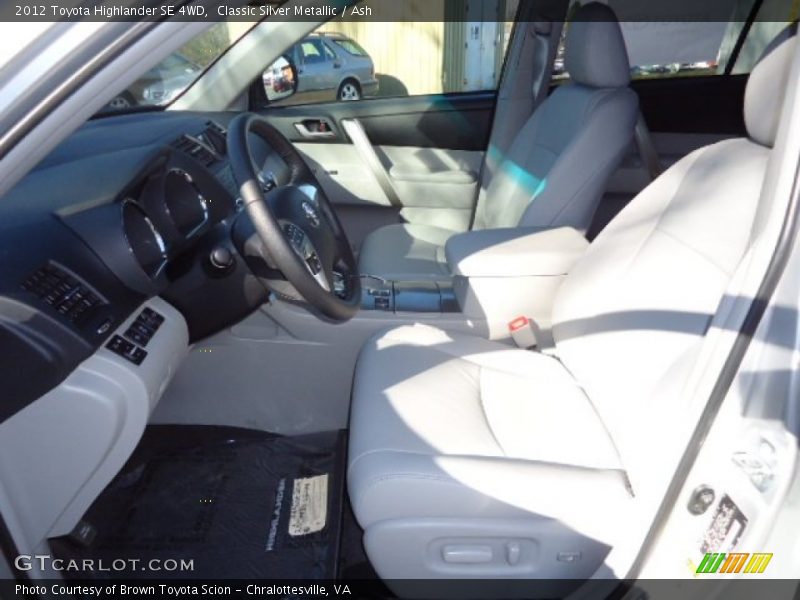 Classic Silver Metallic / Ash 2012 Toyota Highlander SE 4WD