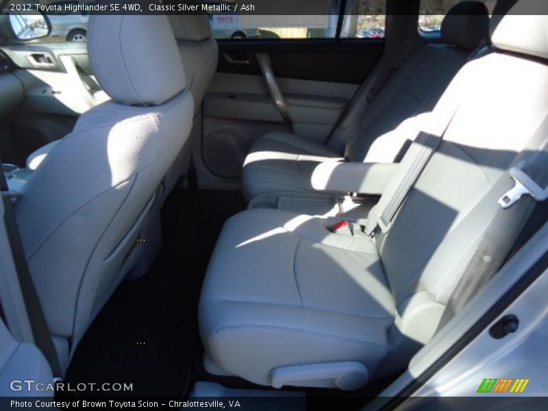 Classic Silver Metallic / Ash 2012 Toyota Highlander SE 4WD