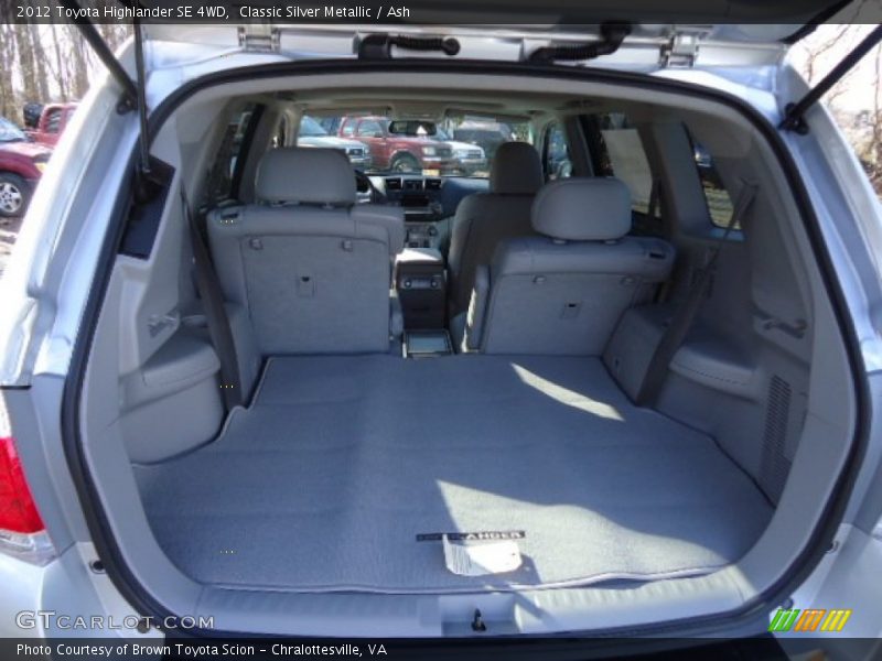 Classic Silver Metallic / Ash 2012 Toyota Highlander SE 4WD