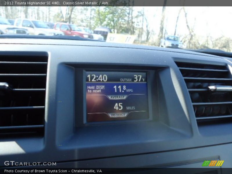 Classic Silver Metallic / Ash 2012 Toyota Highlander SE 4WD