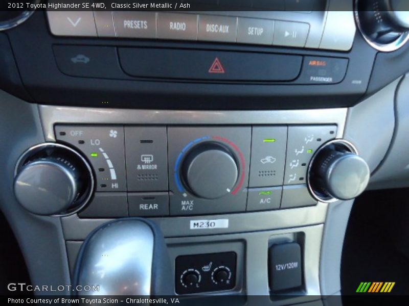 Classic Silver Metallic / Ash 2012 Toyota Highlander SE 4WD