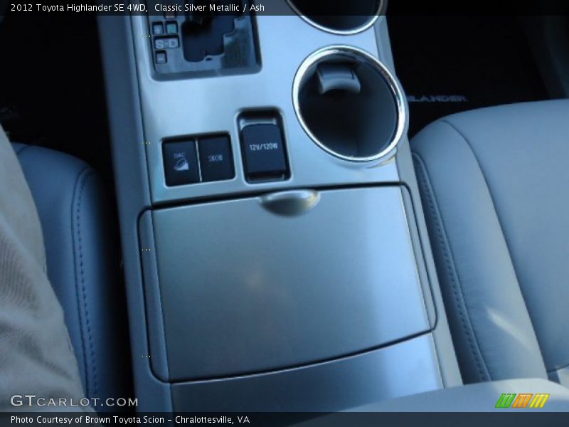 Classic Silver Metallic / Ash 2012 Toyota Highlander SE 4WD