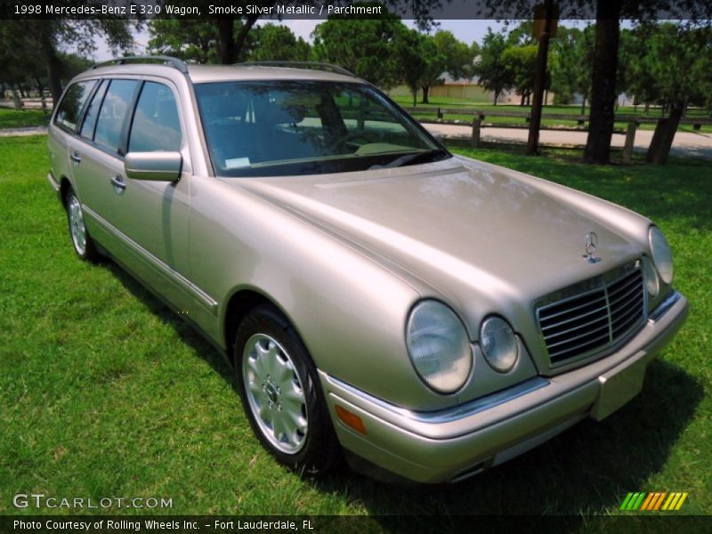 Front 3/4 View of 1998 E 320 Wagon
