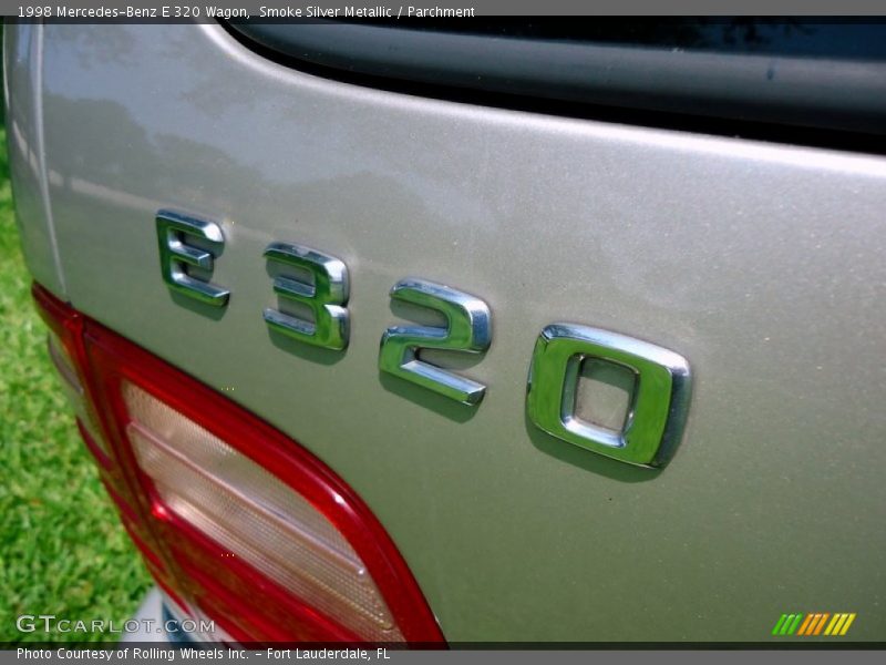  1998 E 320 Wagon Logo