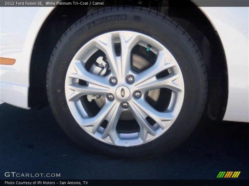 White Platinum Tri-Coat / Camel 2012 Ford Fusion SE