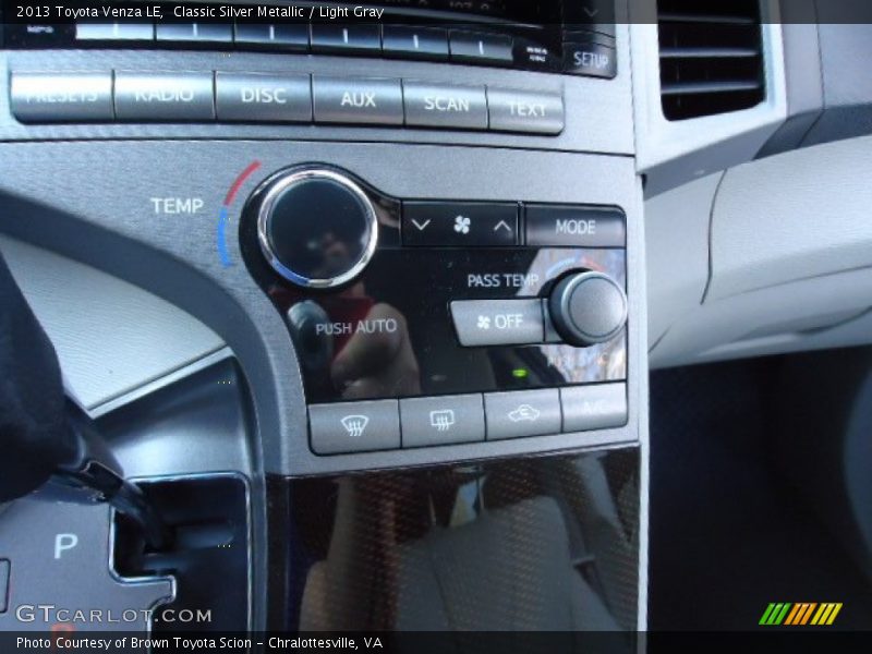 Classic Silver Metallic / Light Gray 2013 Toyota Venza LE
