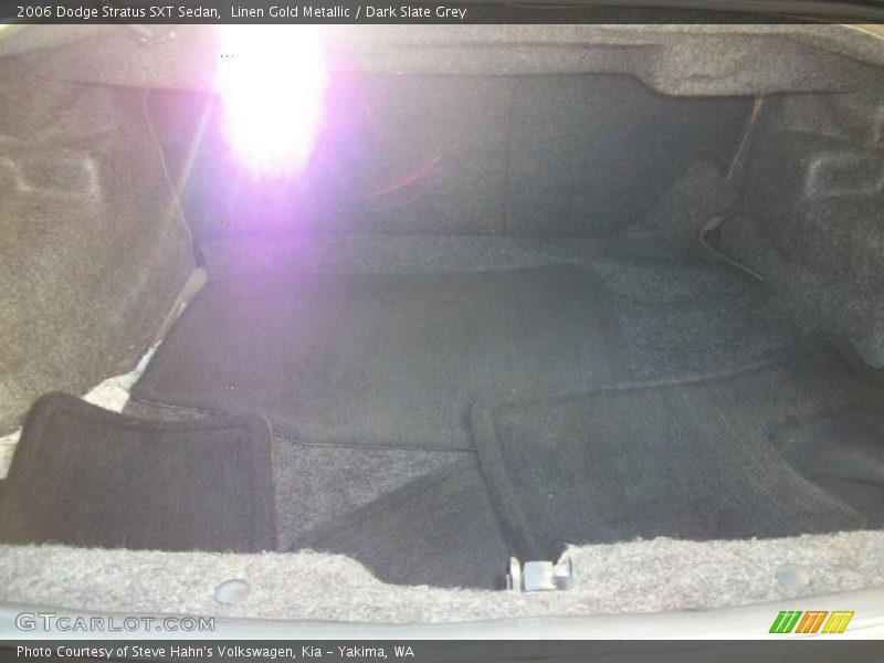 Linen Gold Metallic / Dark Slate Grey 2006 Dodge Stratus SXT Sedan