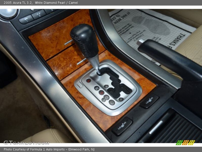 White Diamond Pearl / Camel 2005 Acura TL 3.2